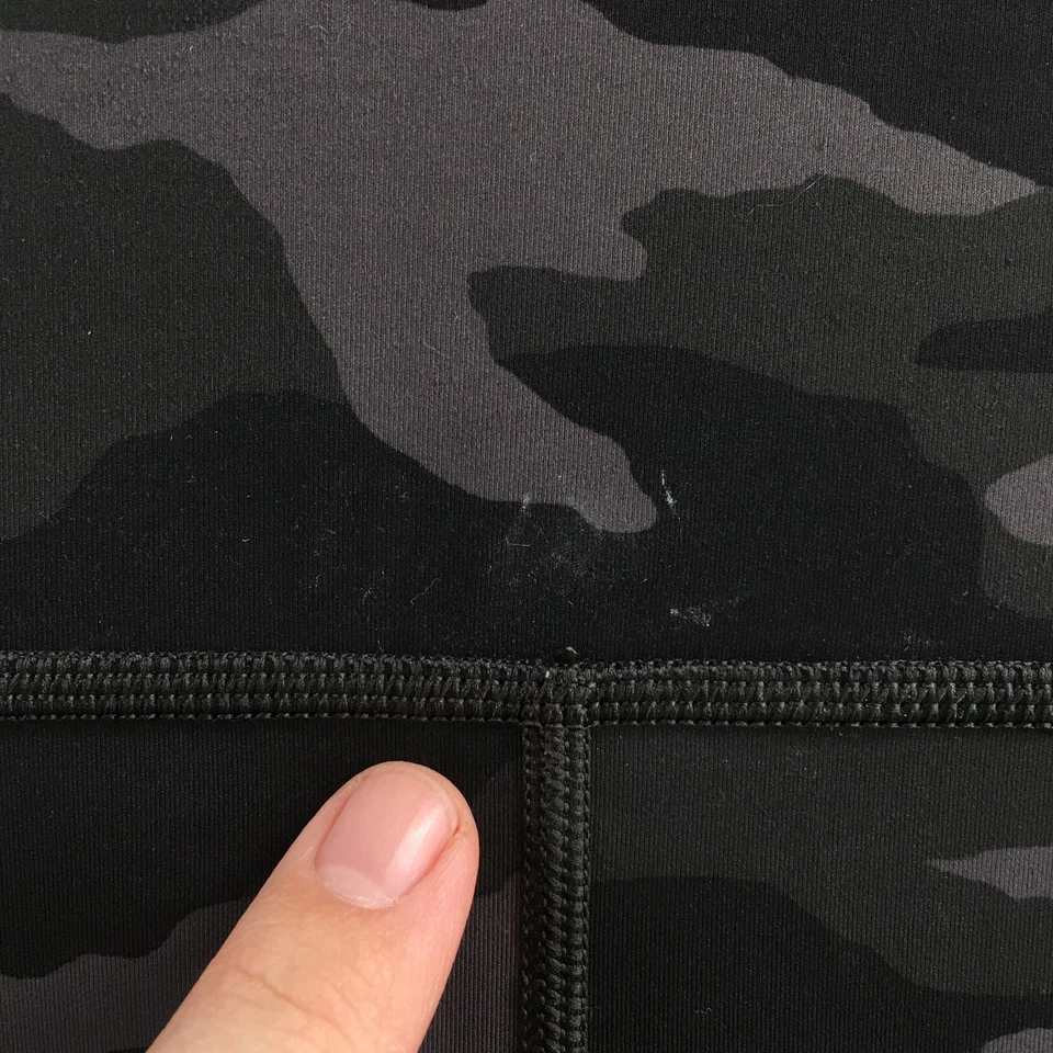 Athleta Ultimate Camo Capri Leggings Womens 2X Plus (actual 35x23) Multicolor - Image 4 of 4