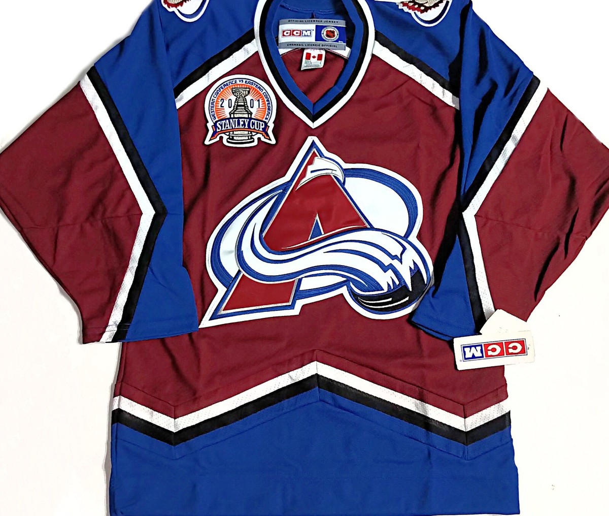 VTG-NWT-S BLANK COLORADO AVALANCHE ROAD 2001 STANLEY CUP PATCH CCM