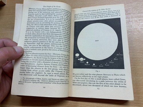 1955 W M SMART "THE ORIGIN OF THE EARTH" ASTRONOMY PELICAN/PENGUIN PB BOOK (P2) - Picture 11 of 18