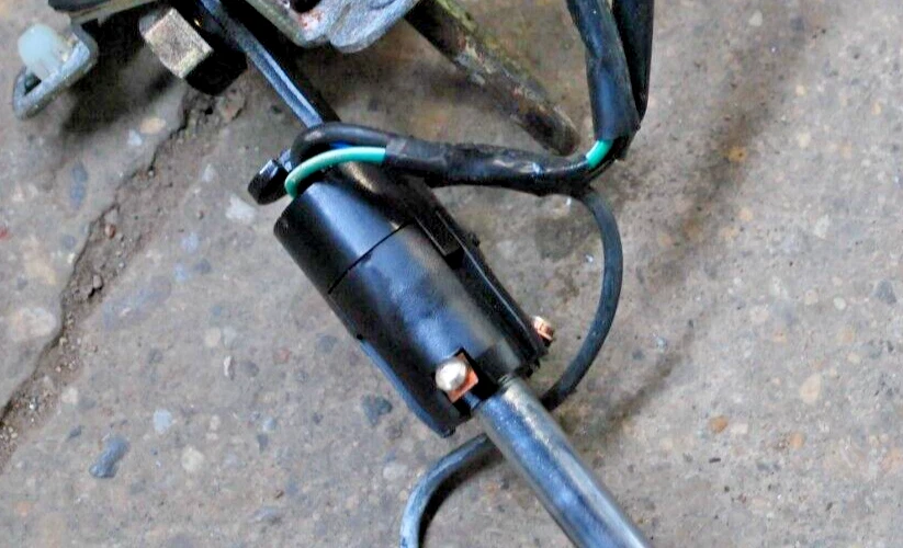 MITSUBISHI STARIION / CHRYSLER CONQUEST = SOPORTES DE ELEVACIÓN HATCHBACK. Foto 3 de 4