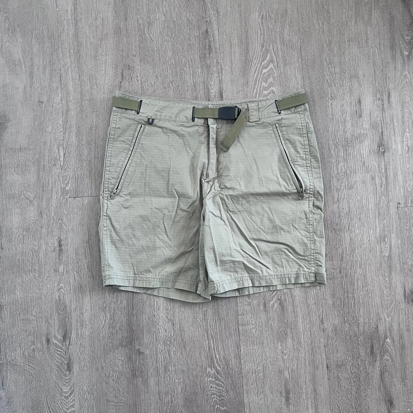 Roark Shorts Mens 31 Green Campover Shorts Belted Zip Pockets Outdoor Hike