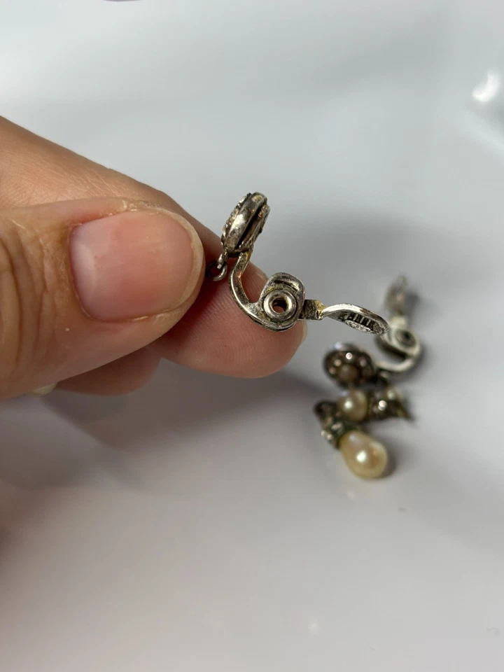 Pendientes Clipon Colgantes Perlas Imitación Diamantes de Imitación Monet De Colección DAÑADOS Foto 4 de 4