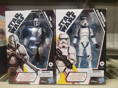 STAR WARS GALAXY OF ADVENTURES 5'' IMPERIAL STORMTROOPER & THE MANDALORIAN SET