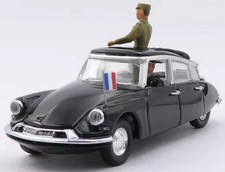 Mini car 1/43 Citroen DS 19 (black) 1960 President de Gaulle & Driver [RIO4114/2