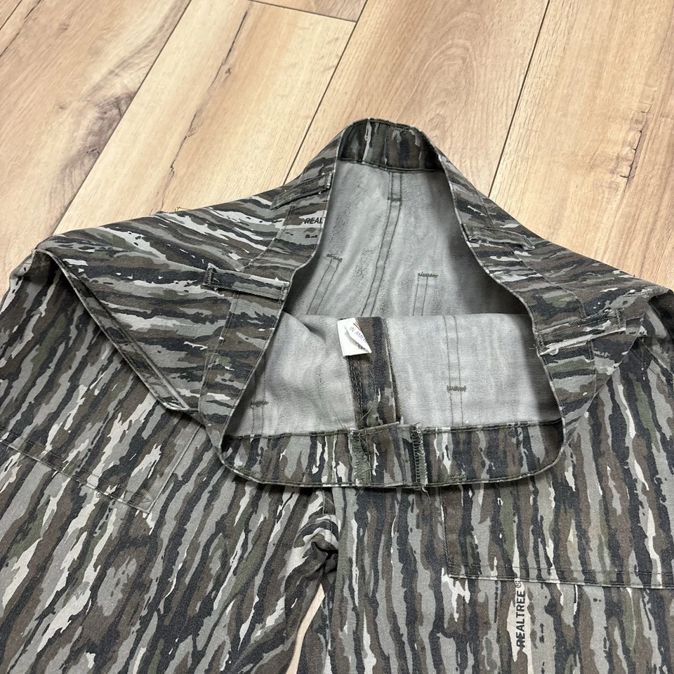 VTG Realtree Camo Cargo Pants Mens  Outdoor Hunting Vintage USA MADE 32x29 - Image 3 of 4