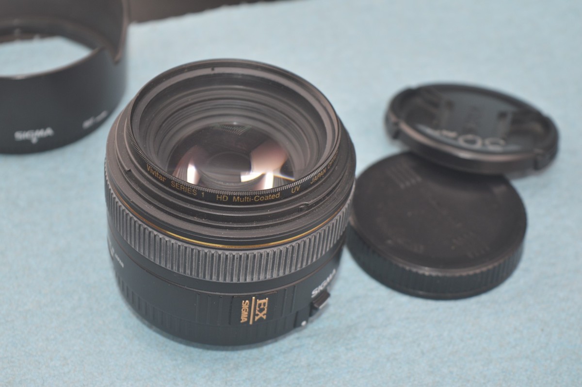 Ex Sigma 30MM 1:1.4 DC HSM Excellent condition, No fungus with