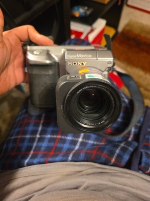 動作品 SONY Digital Mavica MVC-FD91 Finally Found a Floppy Disk Camera! - Sony Digital Mavica FD91