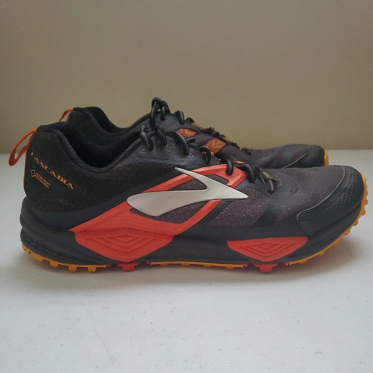 Brooks cascadia 12 store gtx mens