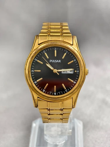 Vintage Pulsar by Seiko Mens Day Date Black Dial Gold Tone Watch, VX33-X078,Runs