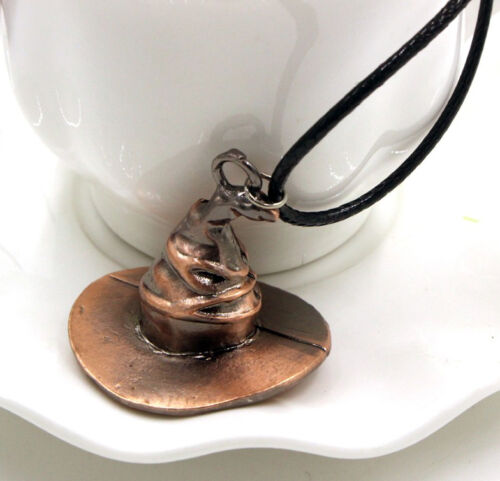 Collar con colgante sombrero seleccionador de Howards de Harry Potter - Imagen 2 de 4