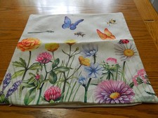L-26 NWOT BUTTERFLIES BEES PILLOW COVER 17 INCH SQUARE