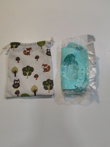 Waterproof Silicone Adjustable Bibs for Babies and Toddlers With Bag - 第 6/8 張圖片