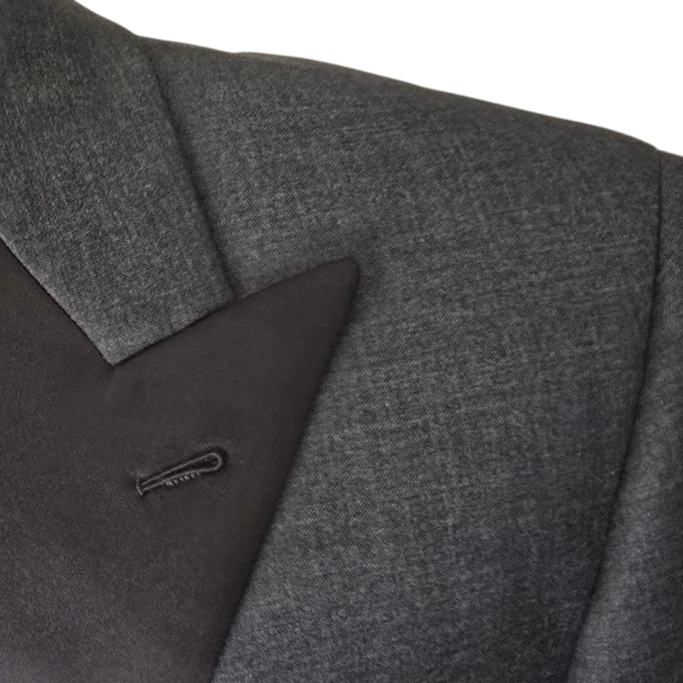Bespoke Dourmeuil Tuxedo Jacket 44s Peak Lapel Working Cuff Milanese Buttonhole - Image 4 of 4