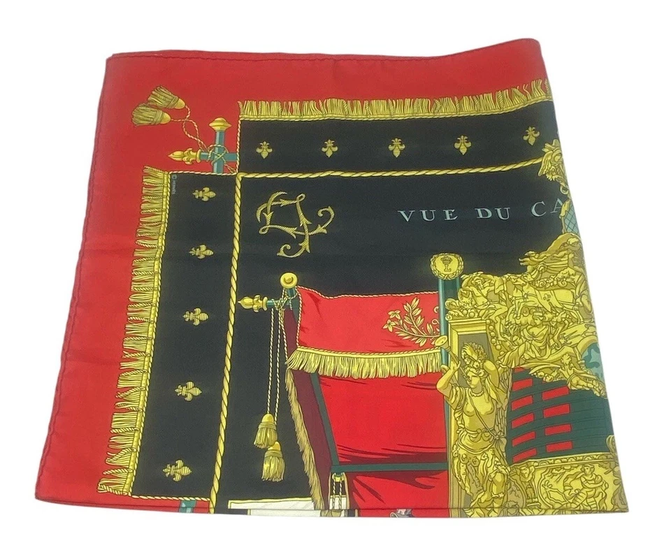Bufanda de seda vintage Hermes Carre 90”La Reale” rojo negro dorado Foto 4 de 4