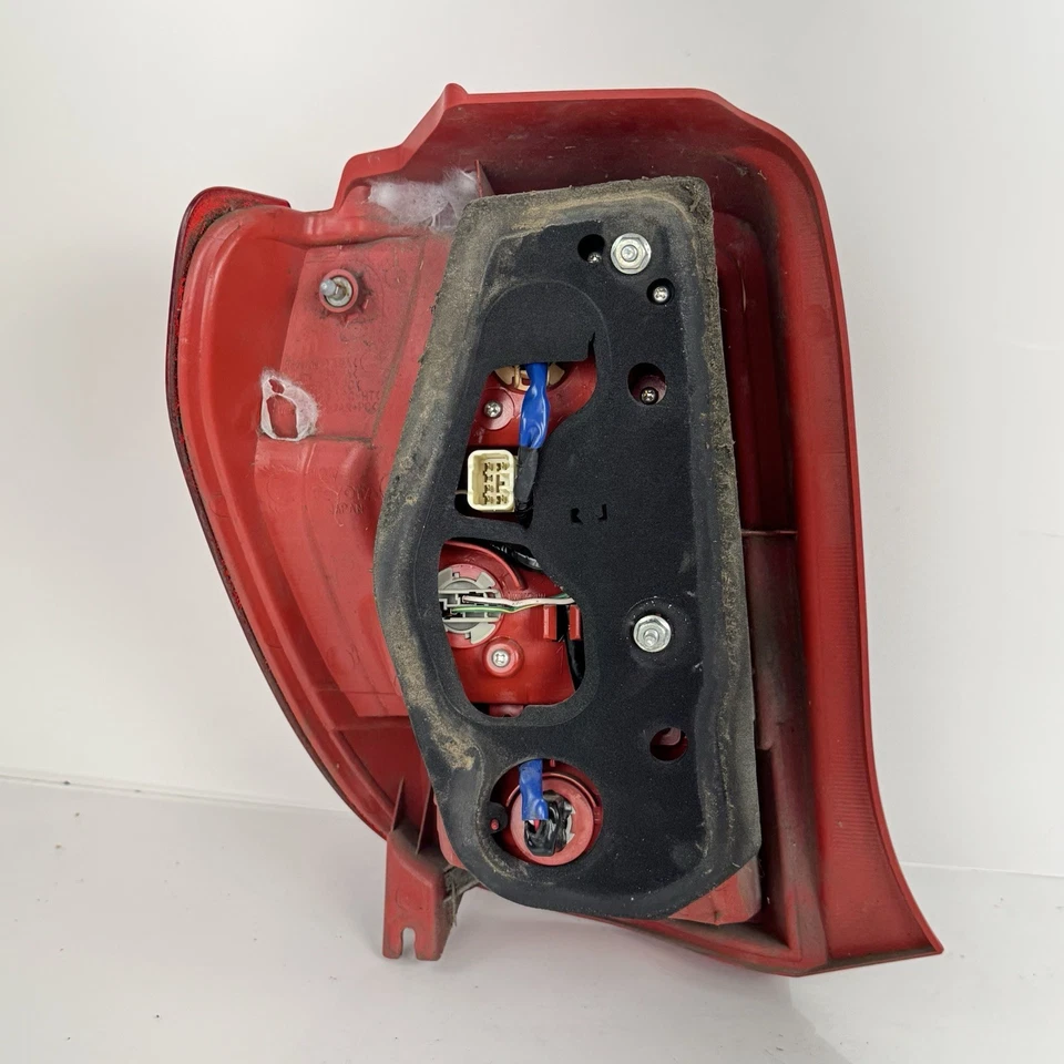 Luz trasera pasajero derecho 2008 2009 2010 2011 2012 2013 2014 Scion XD fabricante de equipos originales Foto 4 de 4