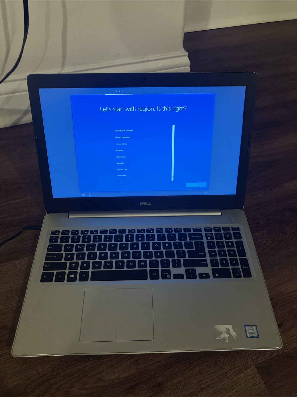 Dell Inspiron 5570 Laptop with Backlit Keyboard