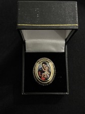 Stunning 14ct Gold Ring – Painted Religious Miniature – Size S – 4.4g