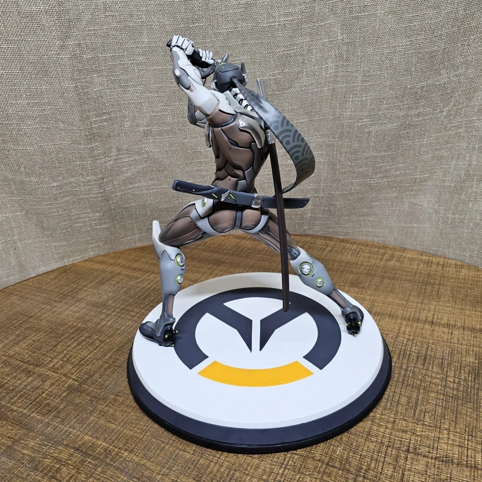 守望先锋 Genji 雕像 - 暴雪娱乐 — 第 4/4 张图片