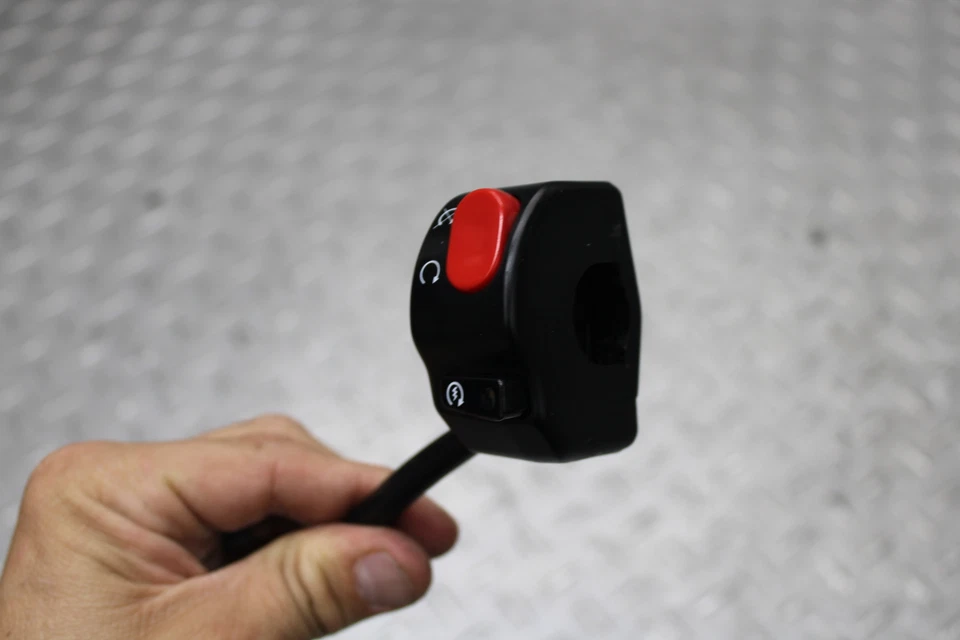 Interruptor de arranque Triumph Speed triple derecha clip en mango apagado interruptores Foto 3 de 4