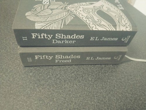 Fifty Shades Darker & Fifty Shades Freed By EL James Hardcover Books 2012 SIGNED - Picture 2 of 8