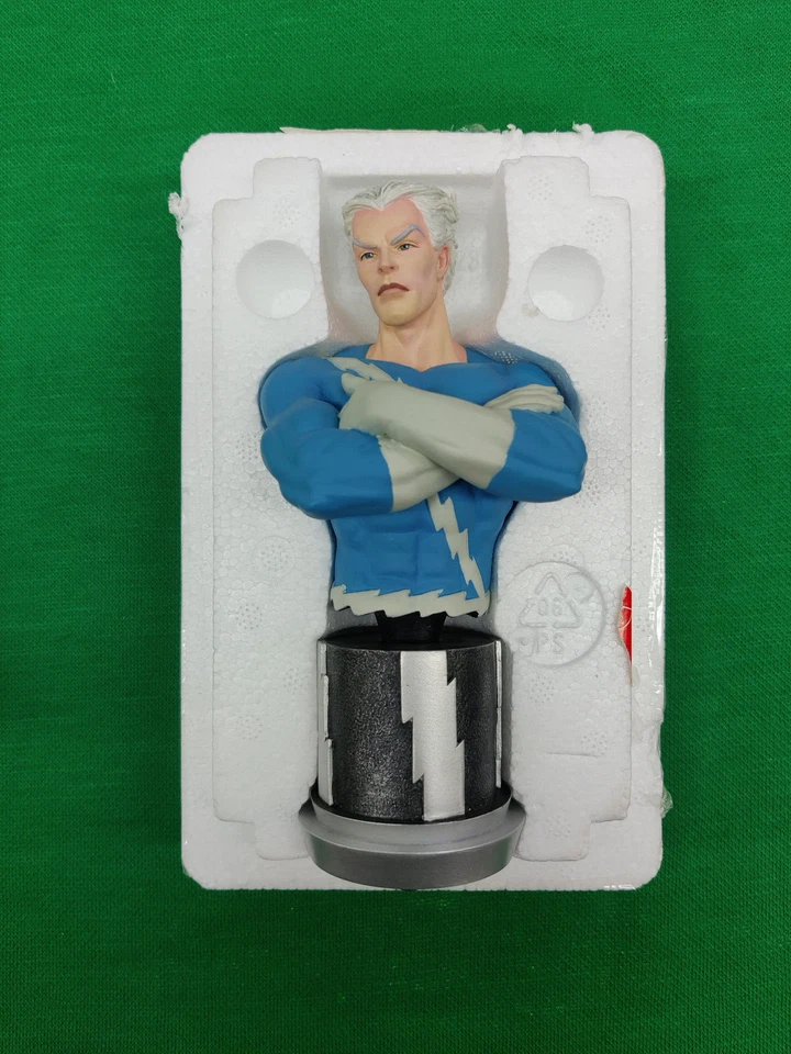Quicksilver Blue Bust Statue Bowen Designs Marvel X-Men #1327/3000 - Imagem 4 de 4