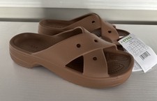 WOMEN'S CROCS TAN CLASSIC CROSS STRAP SLIDE BEACH/POOL SANDAL SIZE 8