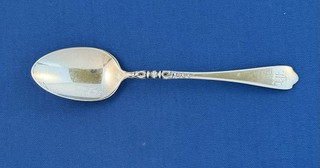 Antico cucchiaino NELLIE CUSTOS in argento sterling di Lunt con mono "H"