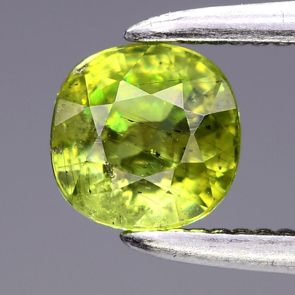 💎 0.55ct 4.3x4.2mm Cushion Natural Green Demantoid Garnet - Africa Gemstone