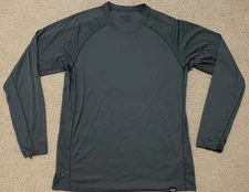 Patagonia Lightweight Capilene Base Layer Shirt Men's L Gray Striped Long Sleeve
