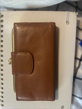 Vintage Brown Leather Wallet Multiple Pocket Snap Closure And Clasp Closure