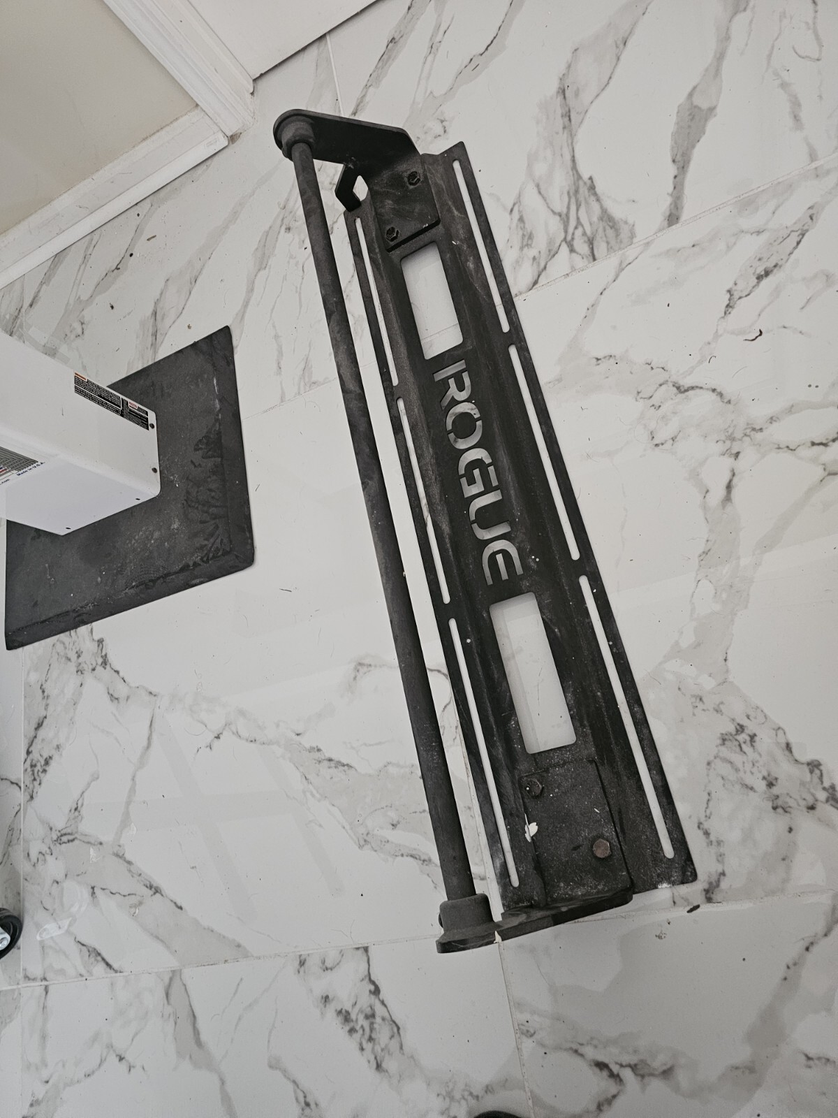 Rogue Fitness Jammer Pull-up Bar