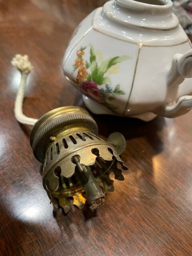 Vintage Mini Oil Lamp Moss Rose Floral Design Gold Accents - Picture 10 of 12