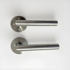 Emtek Privacy, Disk Rosette, Stuttgart Lever, Brushed Stainless Steel, RH