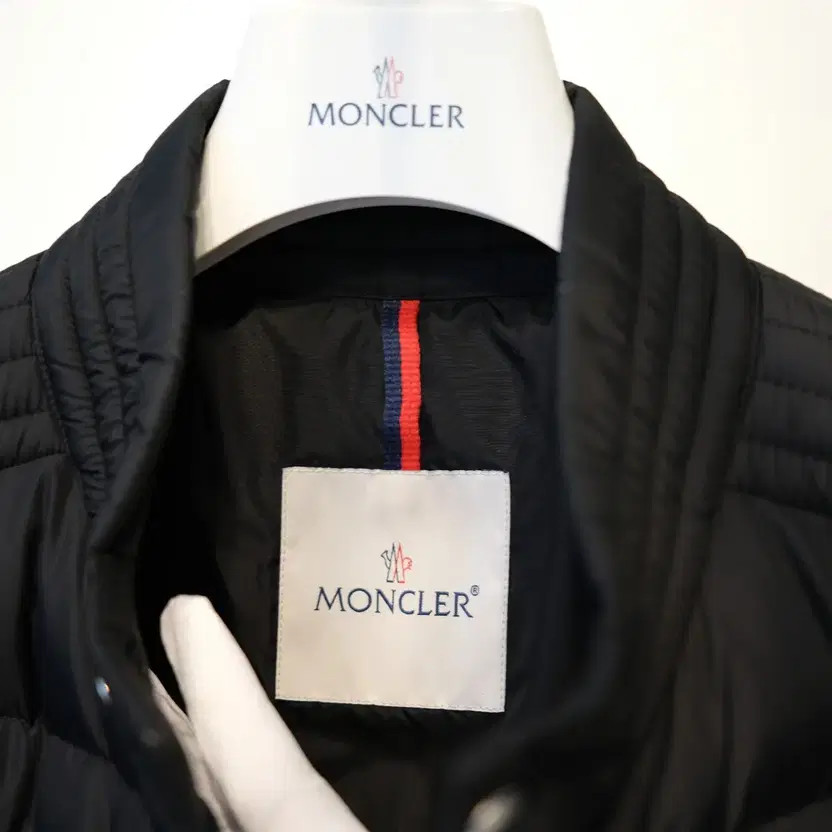 Moncler Amiio Men's Coat, Size 3, Excellent Condition thumbnail 8