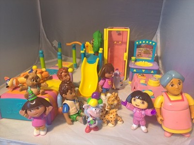 2003 Dora The Explorer Dora & Family Furniture & Friends Parents Figures