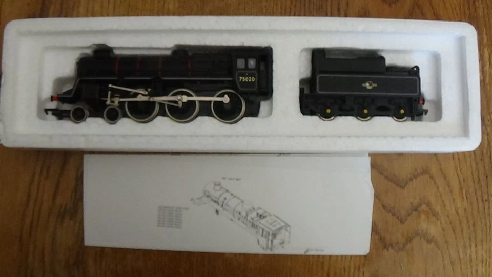 BACHMANN 31-103 BR 4-6-0 STANDARD CLASS 4 LOCOMOTIVE 75020 LINED BLACK. BOXED. - Image 3 of 4