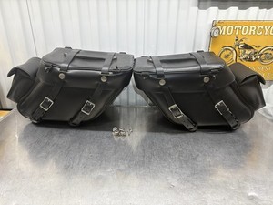 Leatherworks Deluxe Wide Angle Leather Saddlebags For Harley-Davidson Crossbones