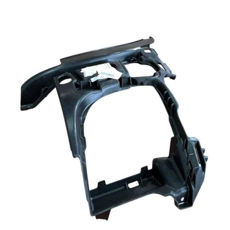 Support de pare-chocs avant gauche pour réparer le bouclier d'une VOLKSWAGEN Golf 6
