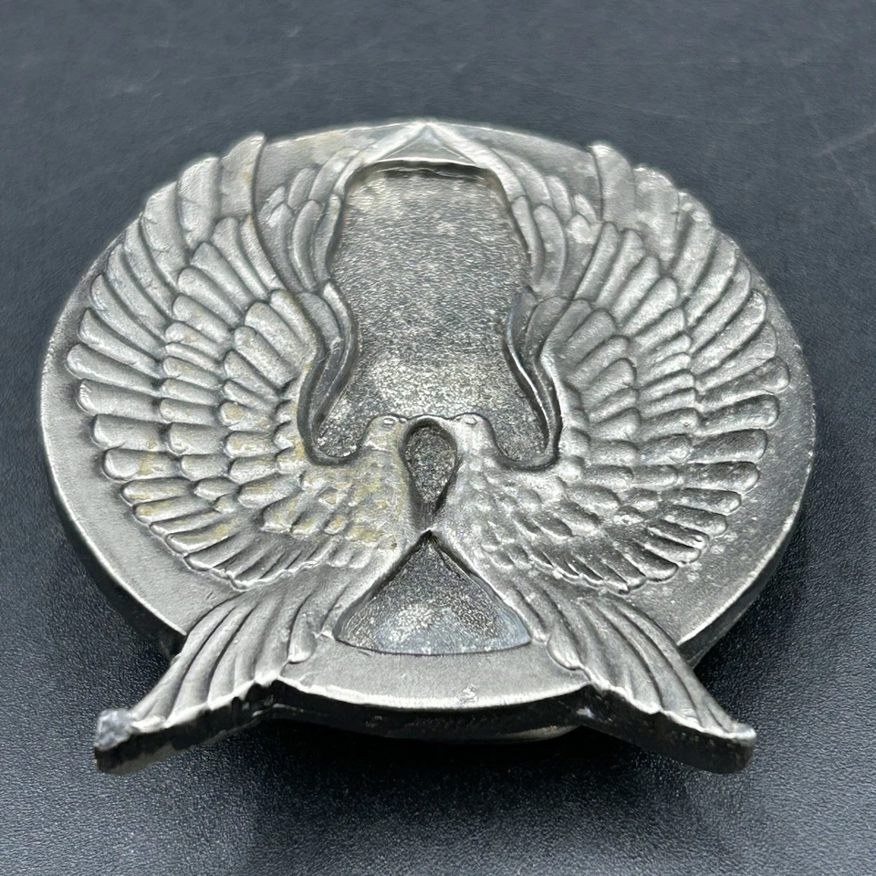 Lewis Buckles Co 1975 alas de ángel hebilla de cinturón peltre EE. UU. Foto 4 de 4
