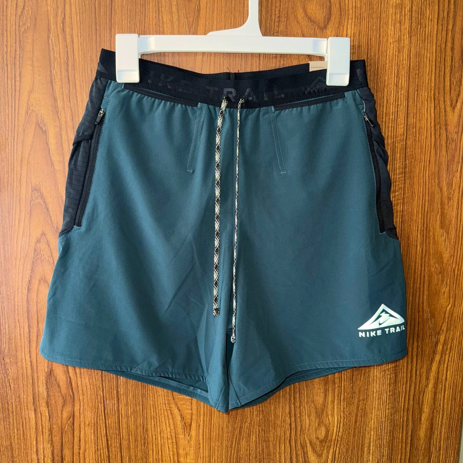 Nike Trail Second Sunrise Running Shorts Green FB4194-328 Mens Size Small New