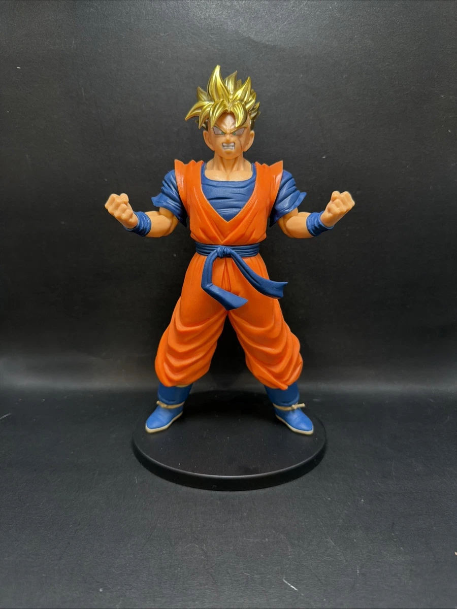 Figurine Dragon Ball Z - Son Gohan 19 Cm - Assis Avec Boule De Cristal - PVC