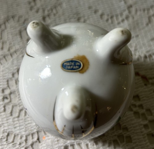 Small Cracked 3 Footed Porcelain Egg Painted With Blue Roses - Picture 7 of 10