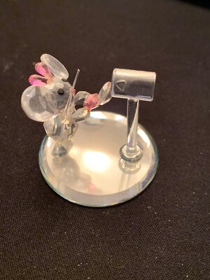 Glass Baron Mouse on mirror getting mail -- Mailmouse