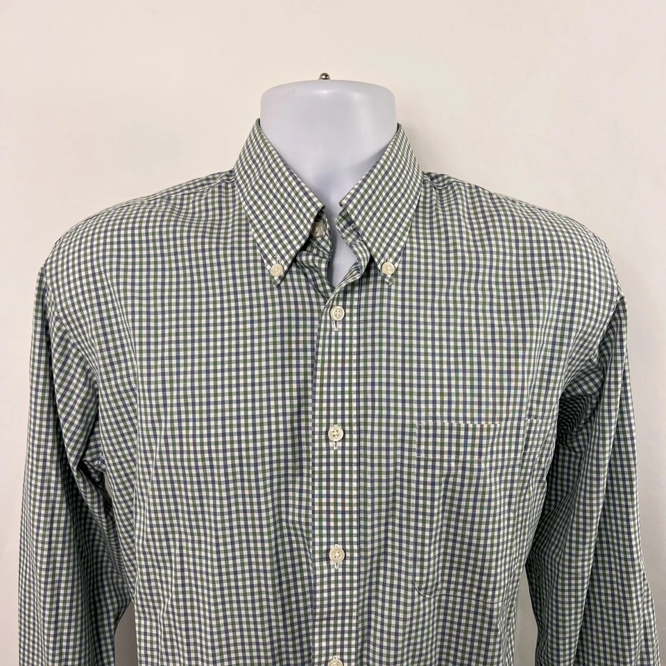 Camisa Kirkland Signature con botones para hombre manga larga mediana a cuadros sin planchar Foto 2 de 4