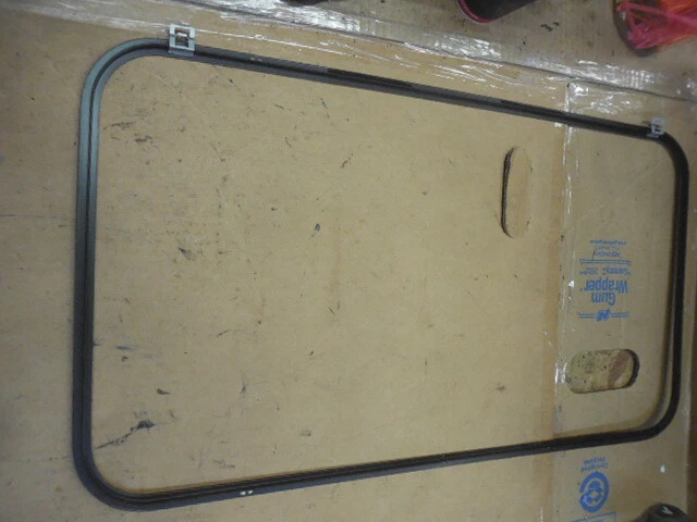 Ободок отделки козырька люка базовый внутренний для Audi A6 1998 - 2004 годов выпуска - Изображение 4 из 4