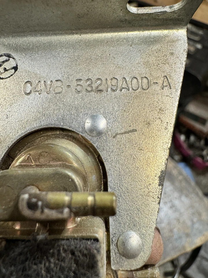 1964 1965 LINCOLN CONTINENTAL ORIGINAL DOOR LATCH Vacuum Control C4VB-53219A00-A - Image 3 of 4