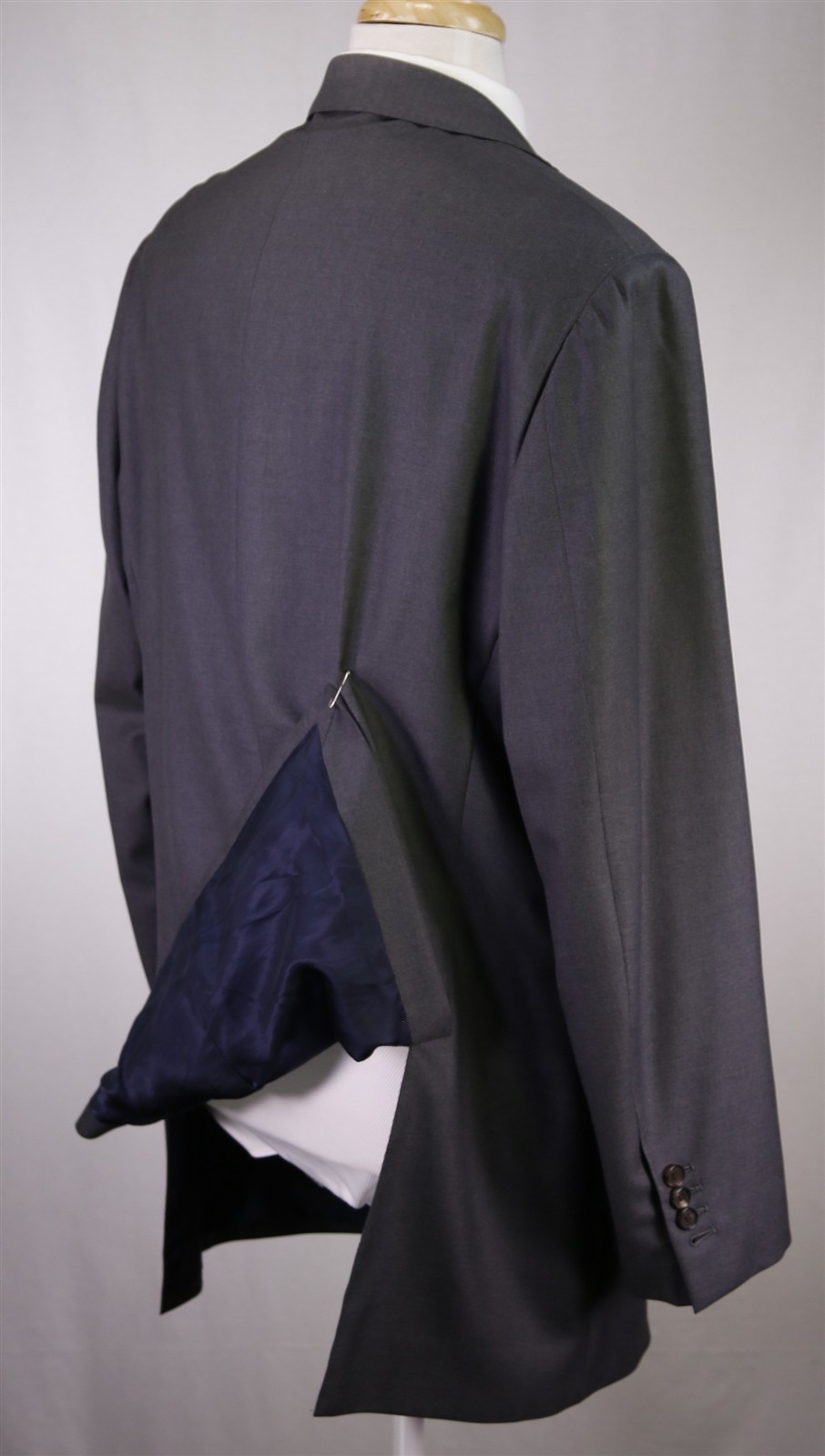 Andrew Lock Custom Tailored Solid Gray 2-Btn Supe… - image 8