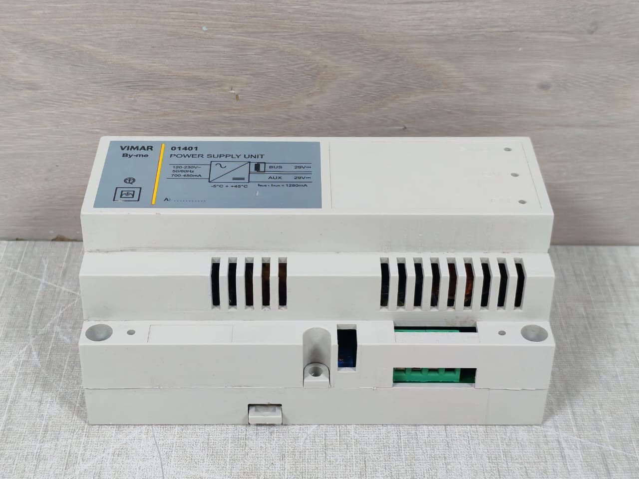 VIMAR 01401 VIMAR 01401 Power Supply Unit 120-230V 50/60Hz 9