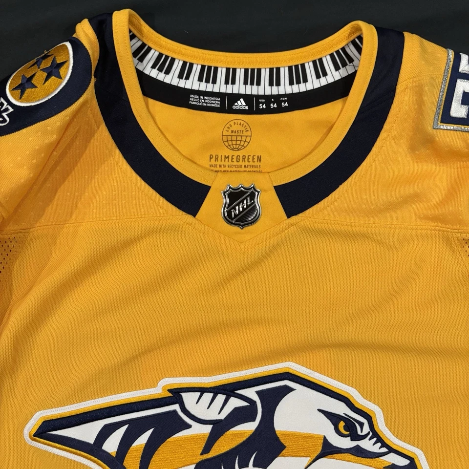 Camiseta Nashville Predators Filip Forsberg #9 Auténtica NHL, Adidas, Cosida Nueva Sin Etiquetas Foto 4 de 4