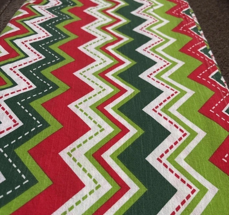Christmas Tablecloth Red White Green Chevron Strps,100% Cotton 60x96 - Image 2 of 4